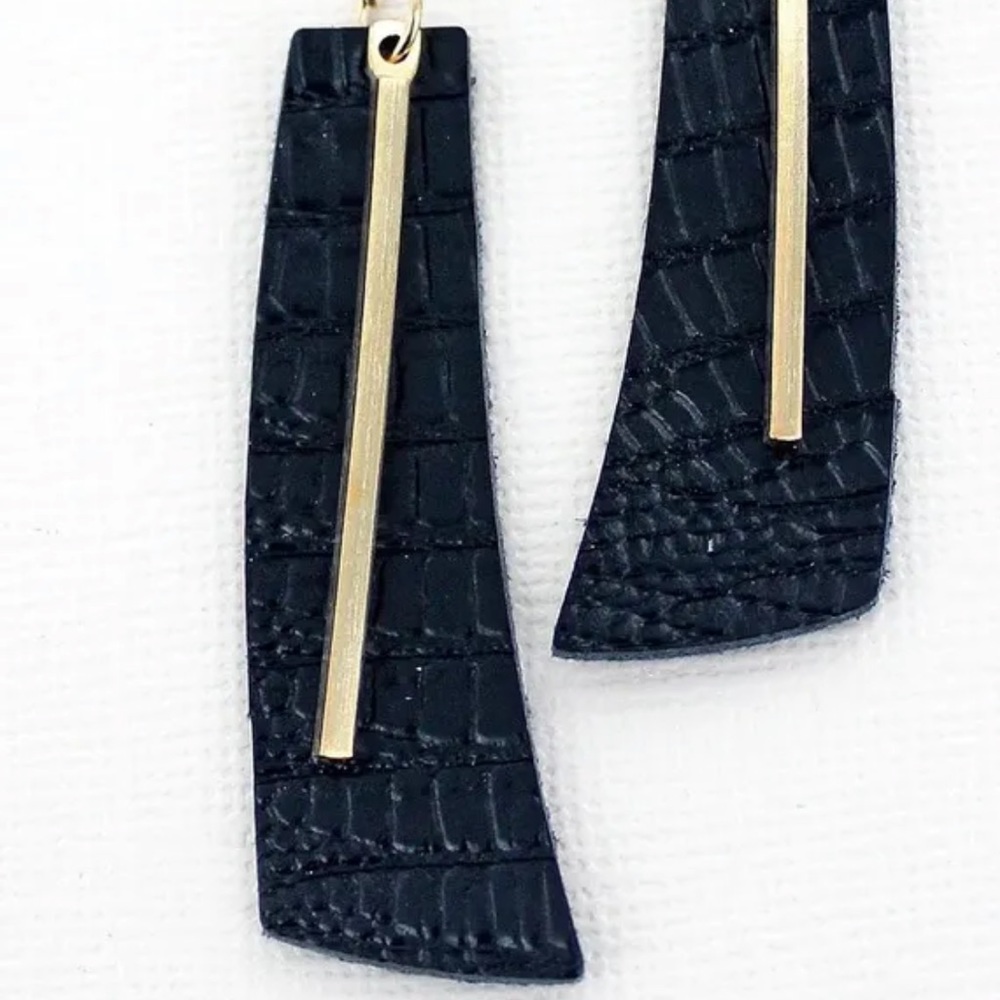 NEW Black Faux Croc Leather Gold Bar Drop Hook Earrings - Picture 2 of 2
